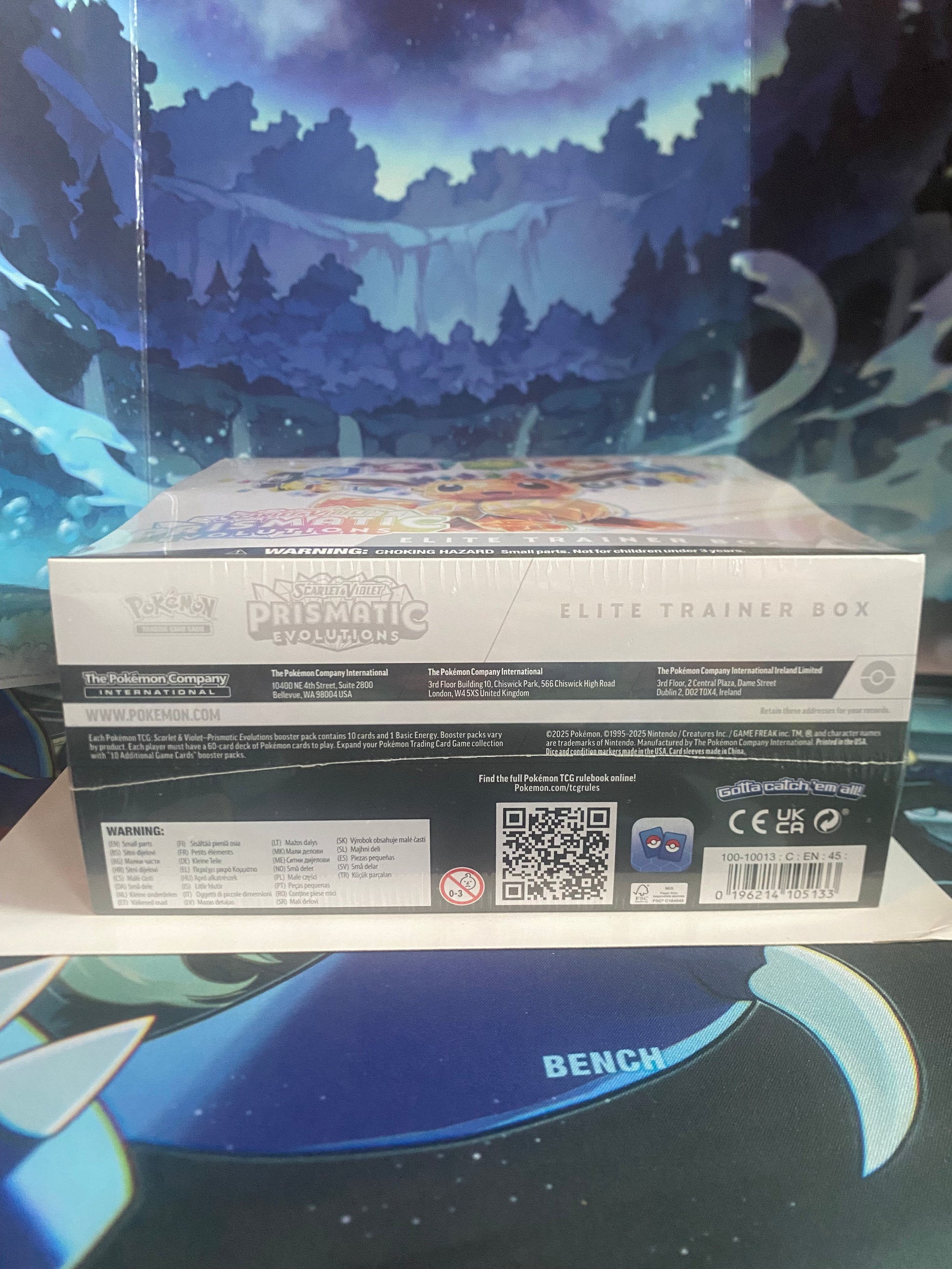 Prismatic Evolutions Elite Trainer Box onderkant