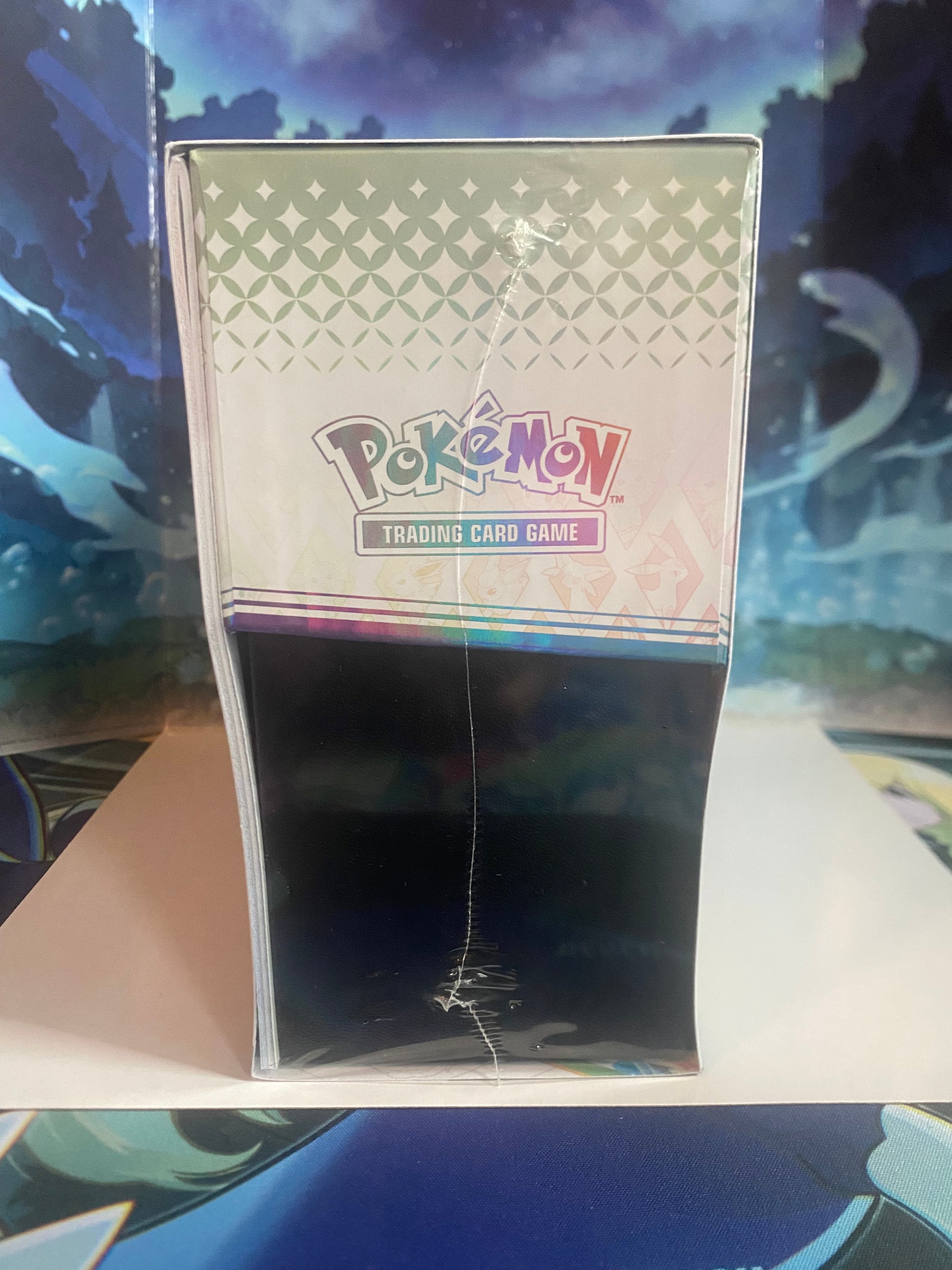 Prismatic Evolutions Elite Trainer Box zijkant rechts