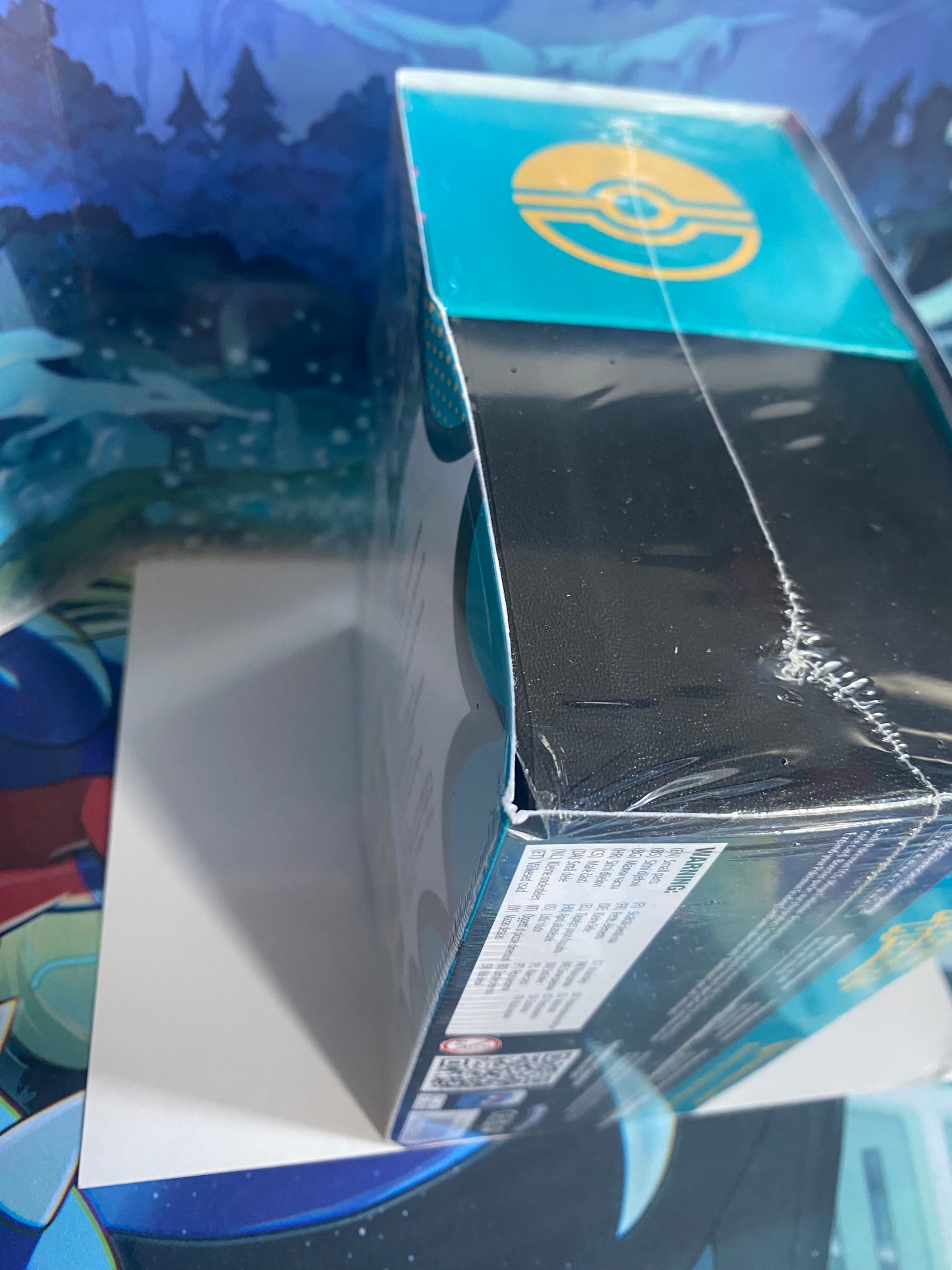 Ascended Heroes Pokémon Center ETB ingezoomd zijkant