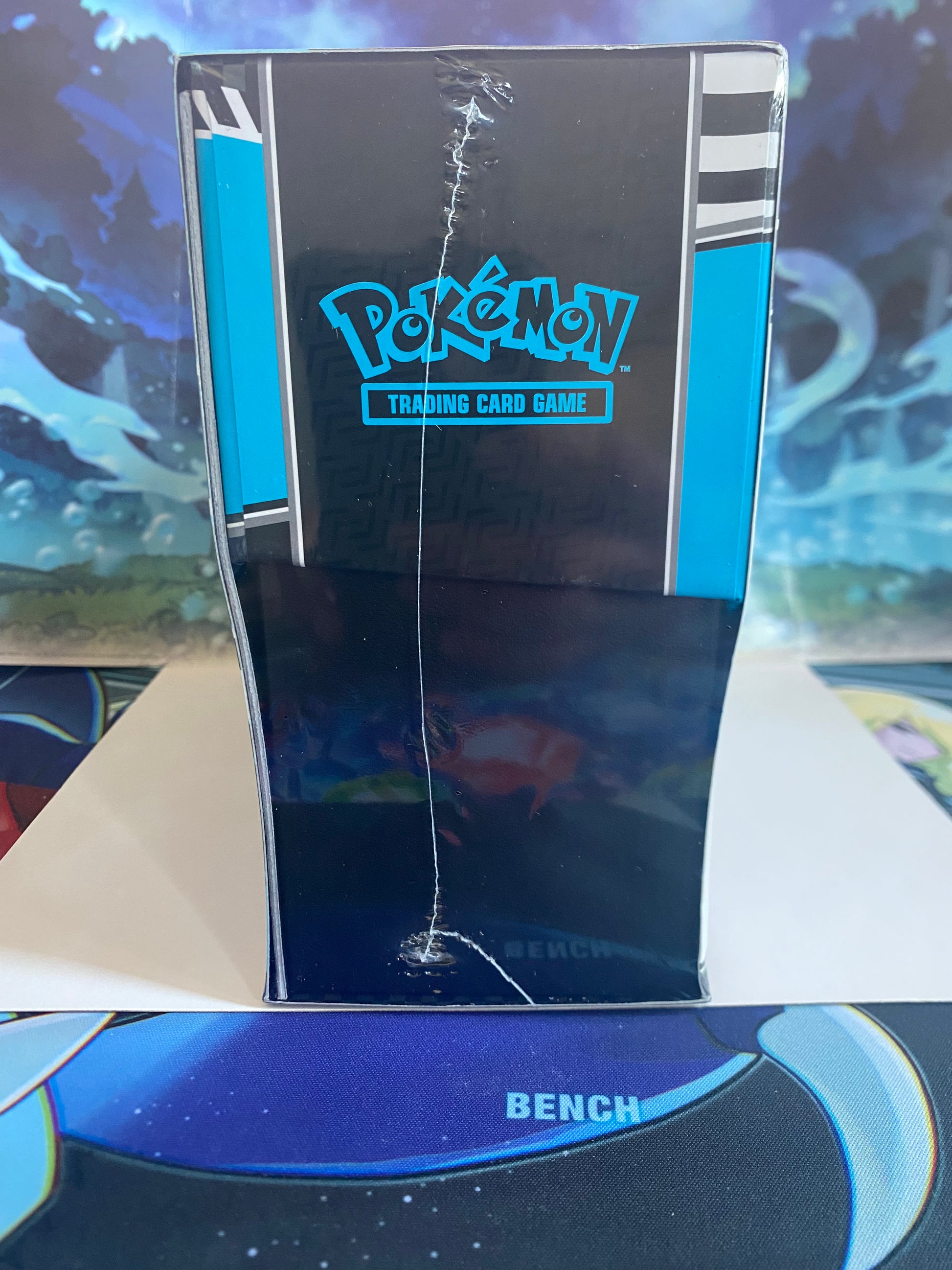 Black Bolt Pokémon Center ETB zijkant rechts
