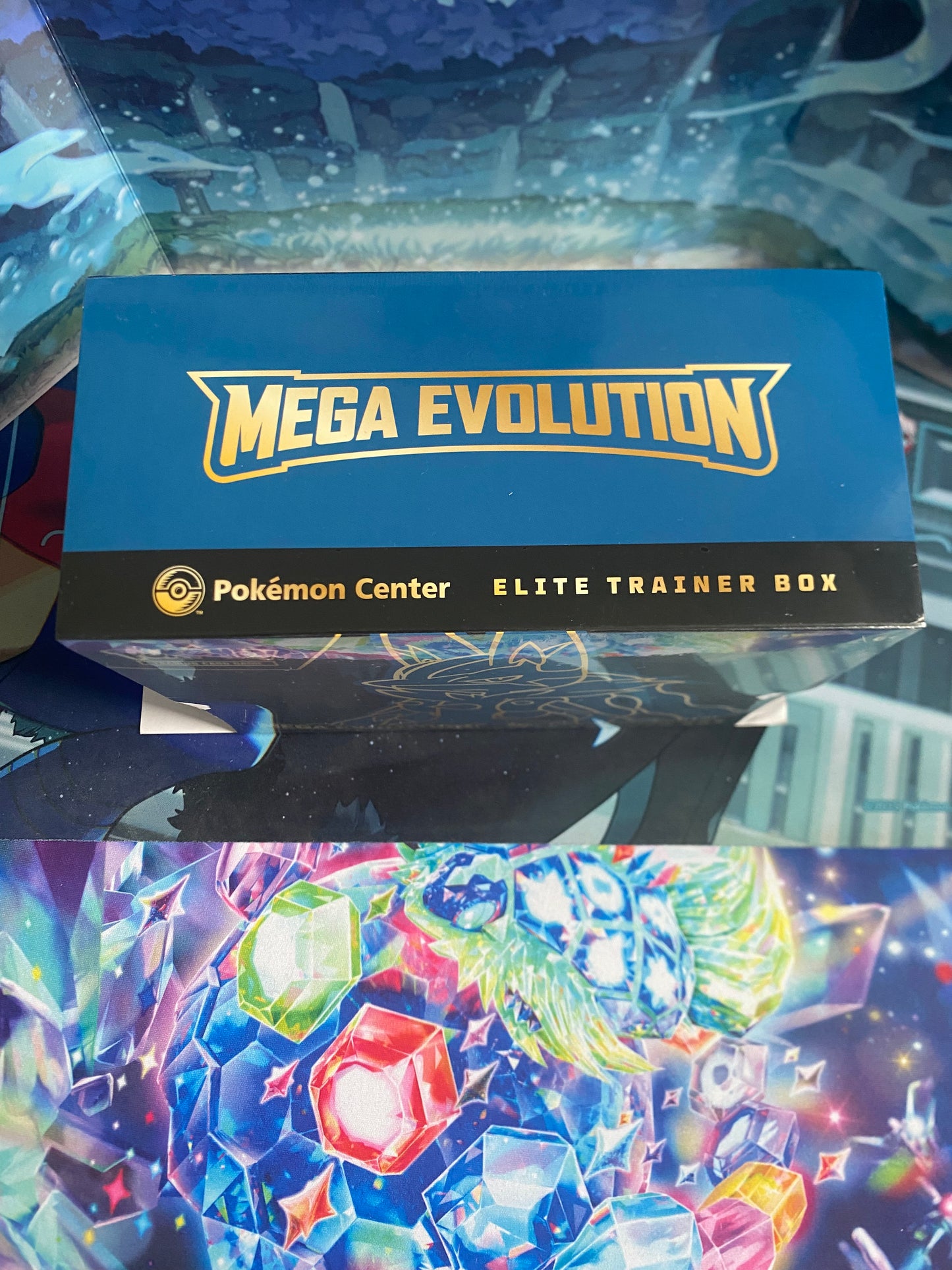 Mega Evolution Lucario Pokémon Center ETB bovenkant