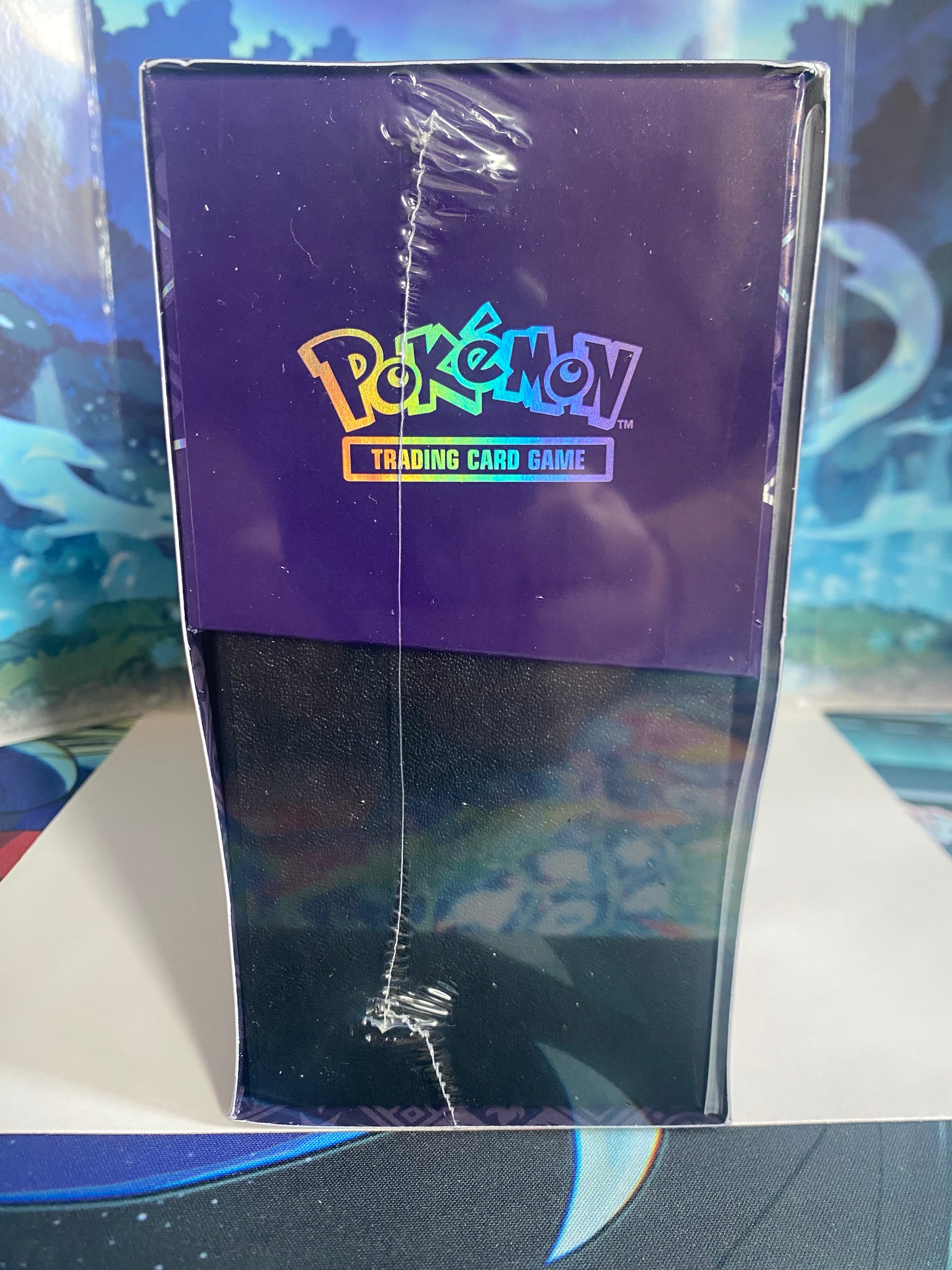 Paldean Fates Elite Trainer Box zijkant links
