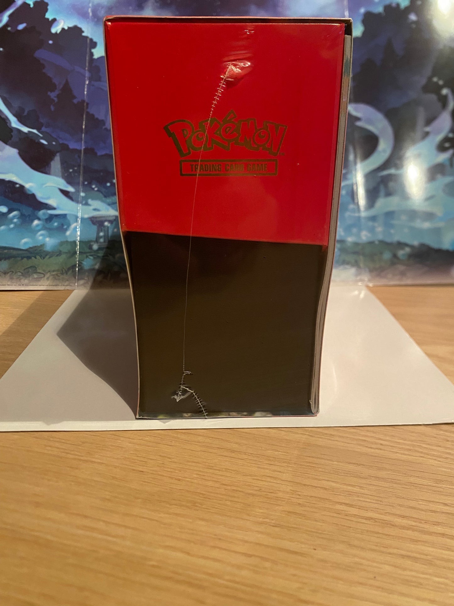 Scarlet & Violet ETB Koraidon zijkant rechts