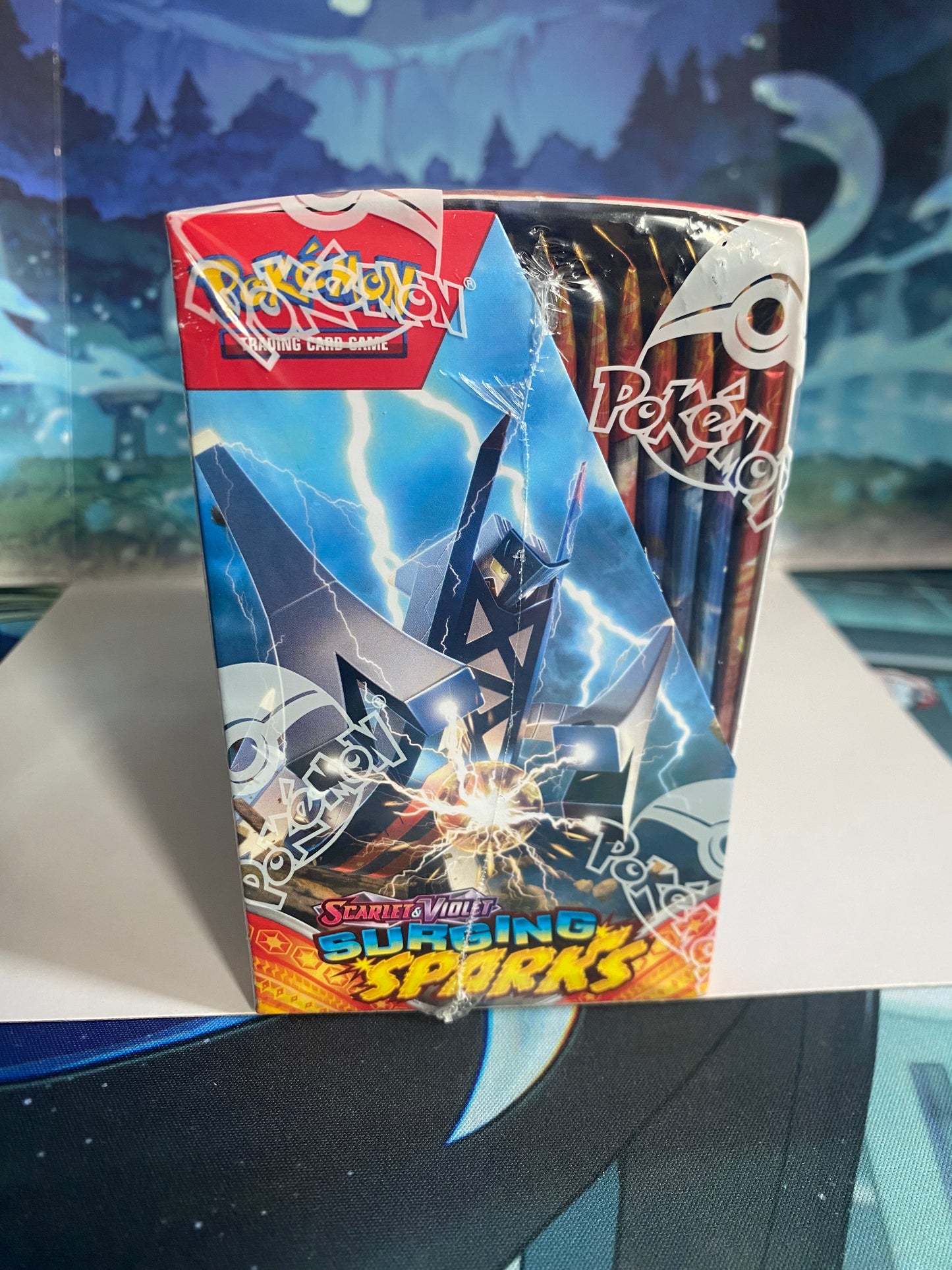 Surging Sparks Booster Box zijkant links
