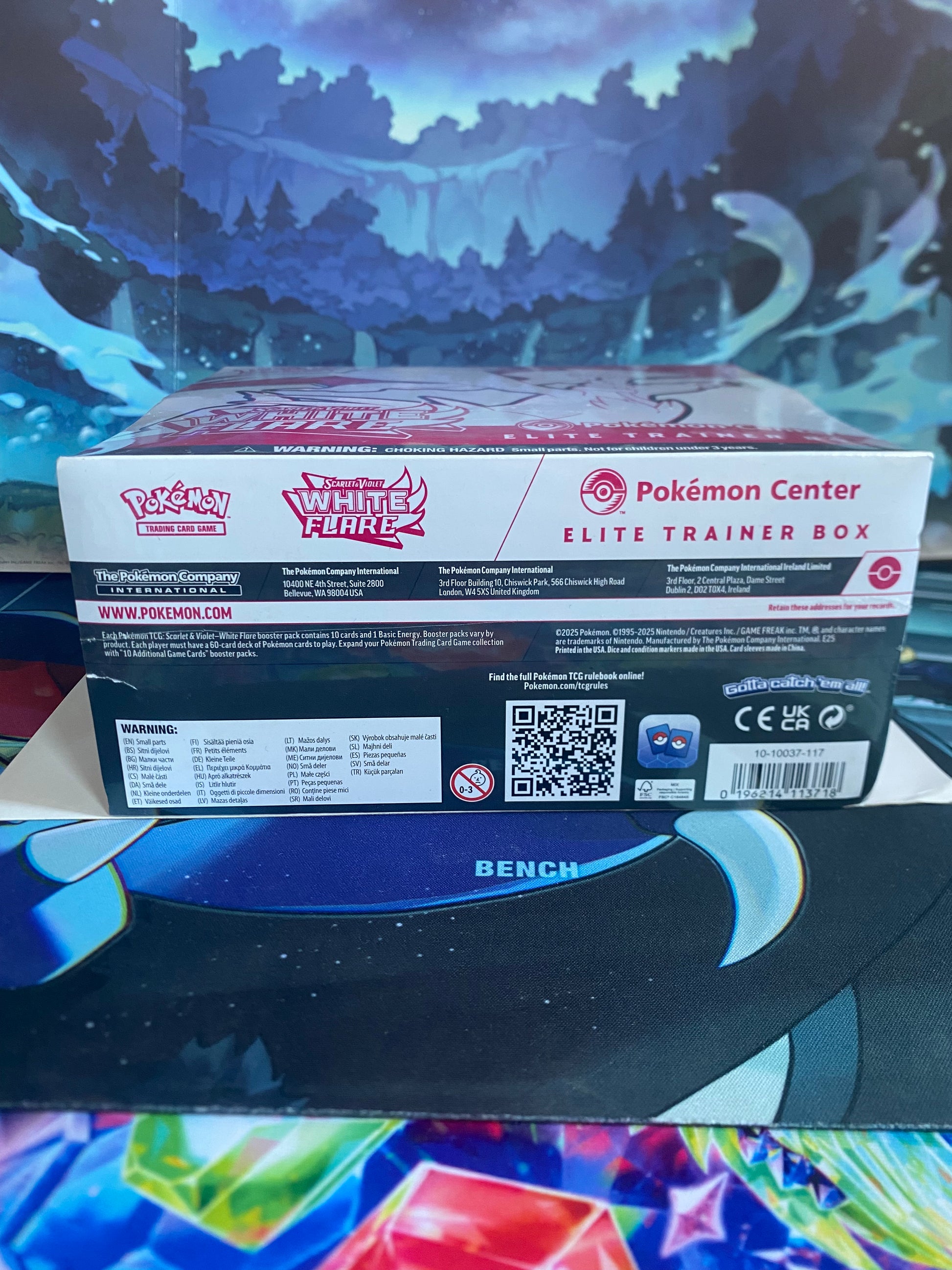 White Flare Pokémon Center ETB onderkant